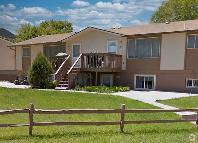 Building Photo - 1809 Wilder Ave
