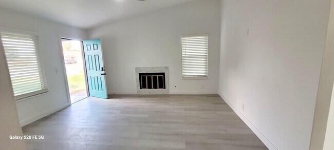 Building Photo - 45612 Kristen Ct