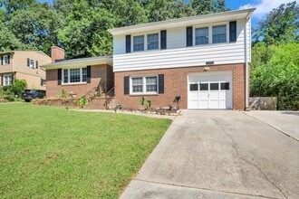 Building Photo - 107 Patrick Henry Dr