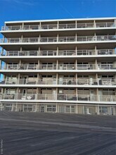 Building Photo - 250 Shore Rd