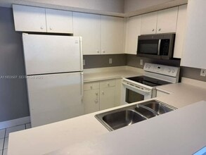 Building Photo - 1247 SW 46th Ave