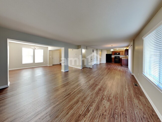 Building Photo - 4190 Brookdale Court