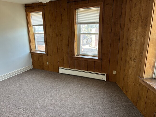 Building Photo - 15 North Pine Street