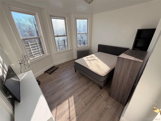 Foto del edificio - 13 Cedar St