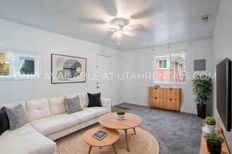 Building Photo - 637 600 W