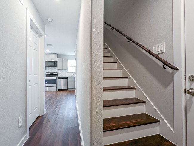 Photo - 6811 Glass St House