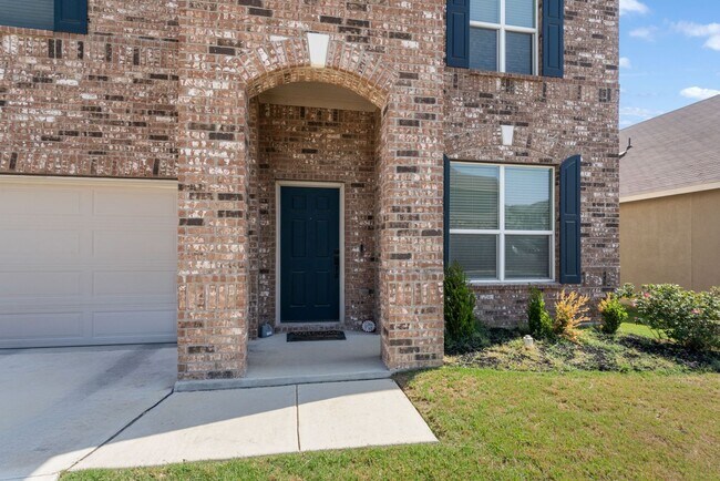 Building Photo - Stunning Two-Story Home on Far West Side