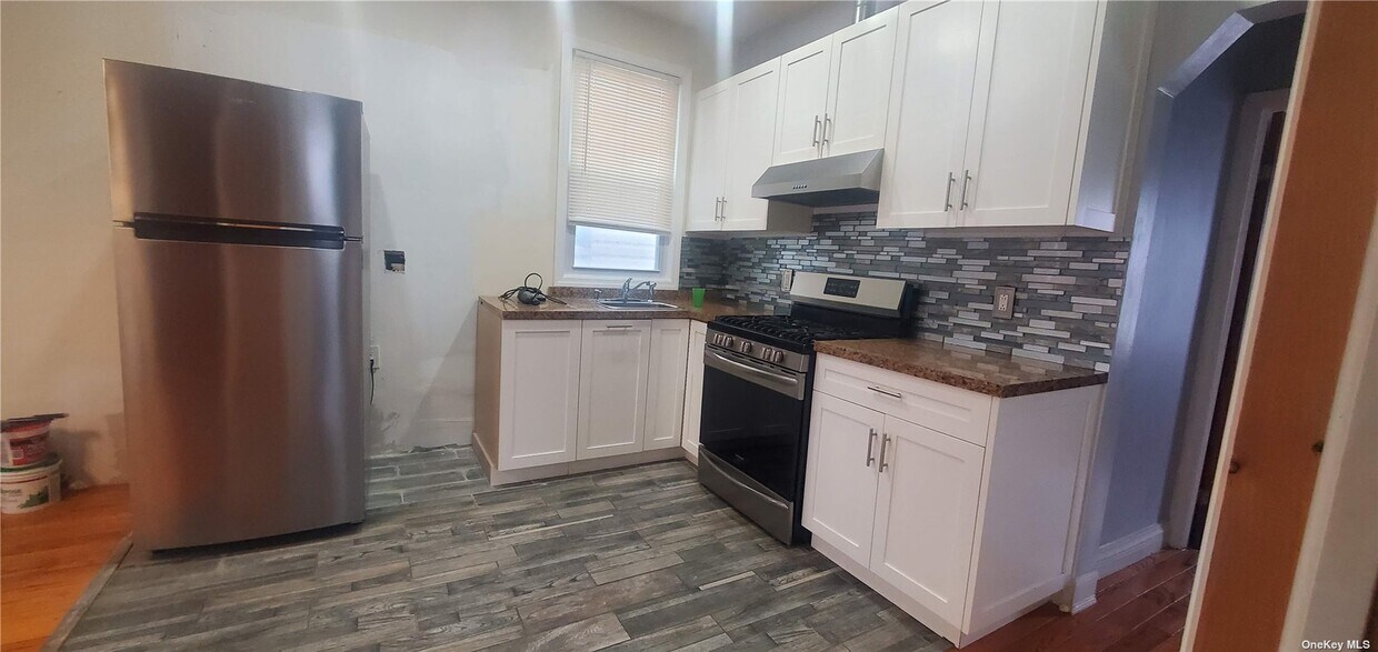 Foto del edificio - 9737-97-88 88th St