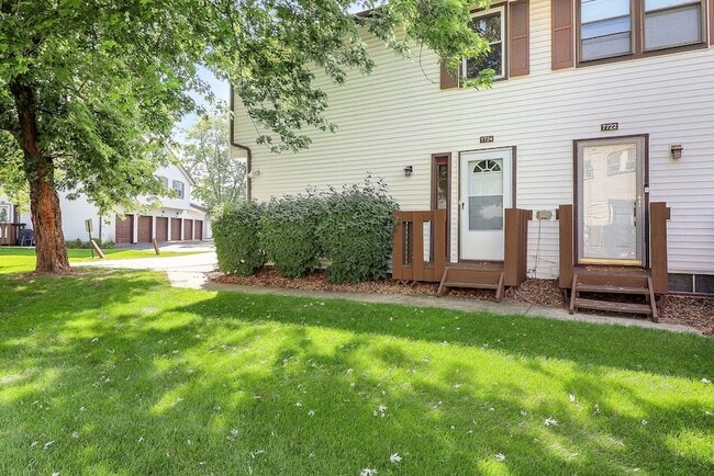 Building Photo - 7724 W Douglas Ct