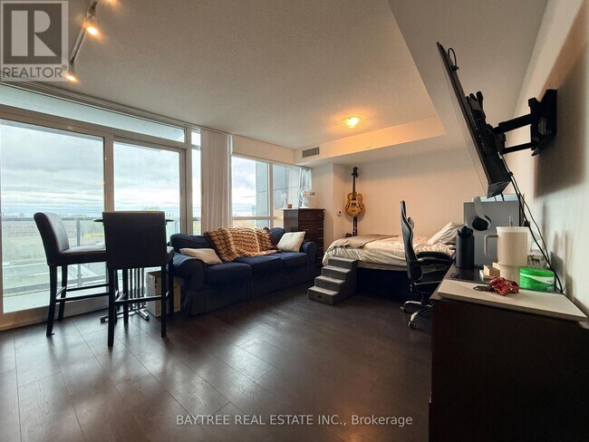 Photo du bâtiment - 125 Redpath Ave