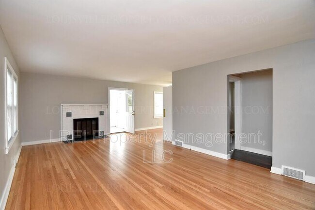 Foto del edificio - 9801 Cooper Church Dr