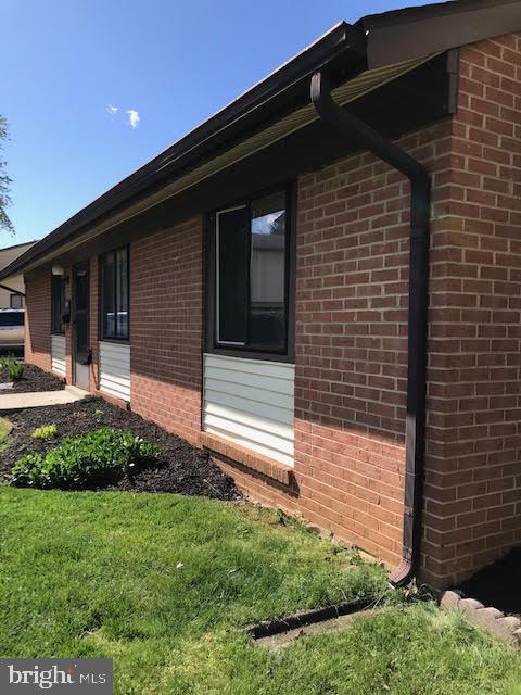 Building Photo - 8415 Benecia Ct