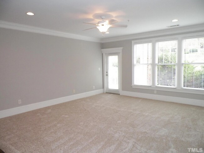 Building Photo - 913 Portstewart Dr