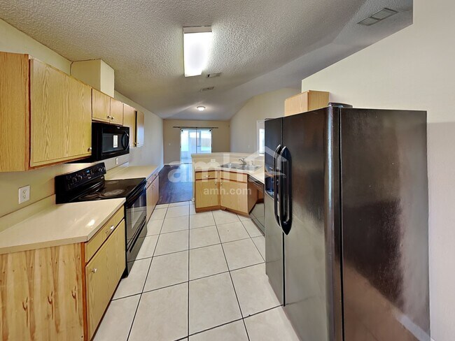 Foto del edificio - 7491 Volley Dr N