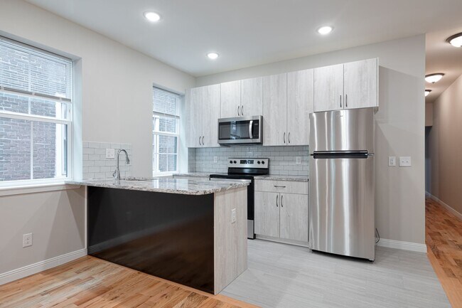 Foto del edificio - 5544 N Lawrence St