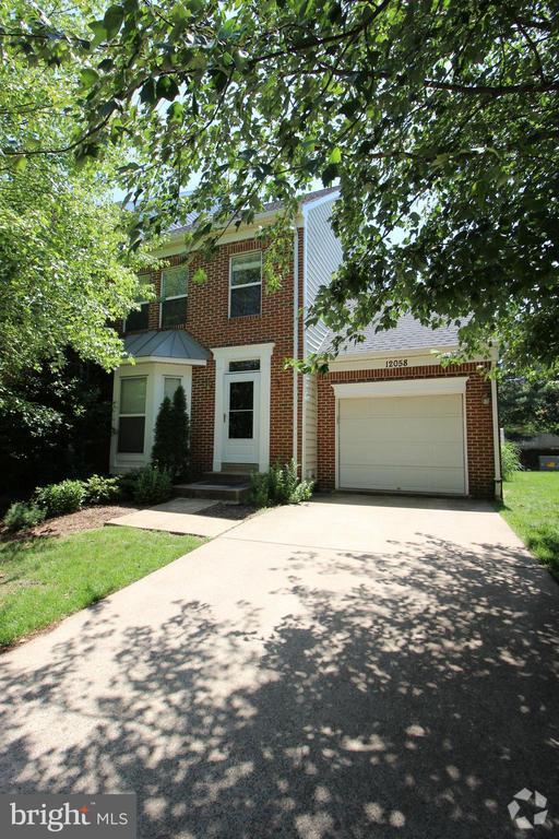 Building Photo - 12058 Edgemere Cir