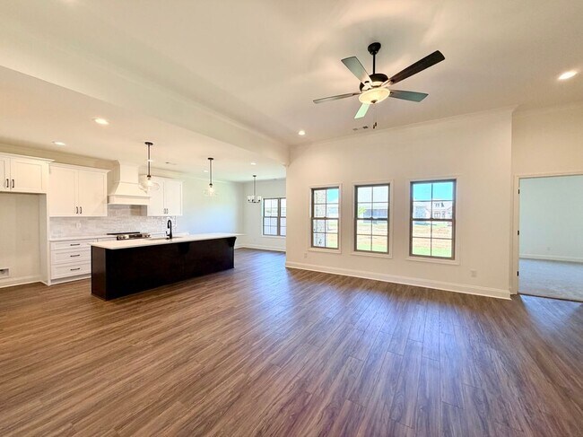 Foto del edificio - 527 Bristleleaf Path