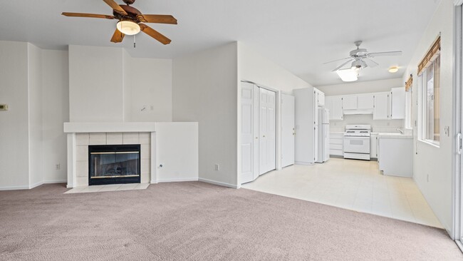 Building Photo - Charming 3-Bedroom 2bathroom in Santa Rosa!