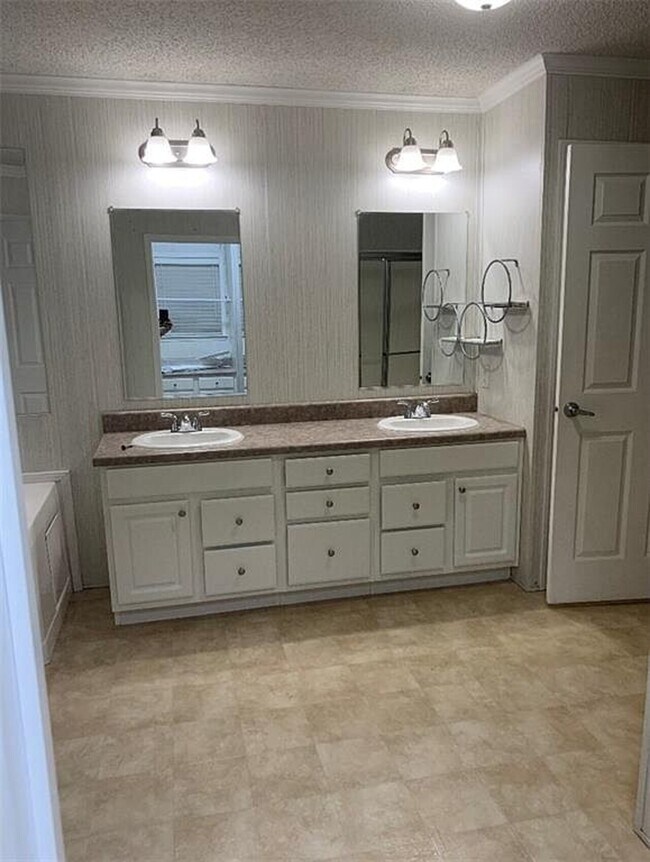 Building Photo - 3360 Red Fox Trail