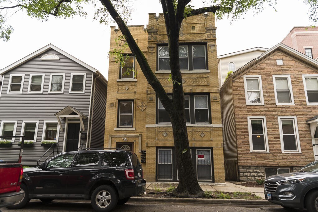Primary Photo - 2315 N Greenview Ave