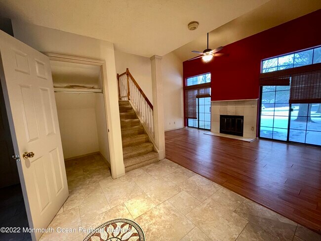 Building Photo - 140 Old Orchard Ln