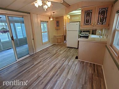 Foto del edificio - 2 br, 1 bath House - 25 D St