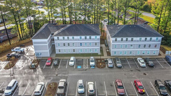 Building Photo - Hemingway Apartments