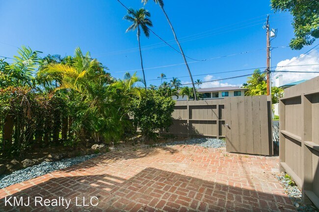 Building Photo - 2 br, 2 bath House - 4715 Kahala Avenue