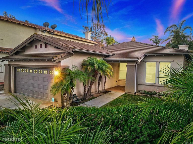 Foto del edificio - 3 br, 2 bath House - 2590 Saddleback St