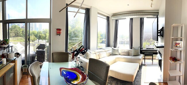 Foto del edificio - 700 N Larrabee St