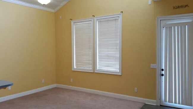 Foto del edificio - 8082 Veterans Pkwy