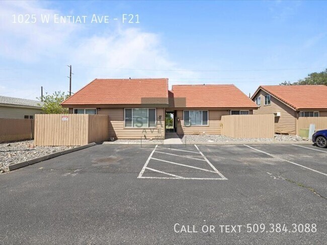 Foto del edificio - 1025 W Entiat Ave