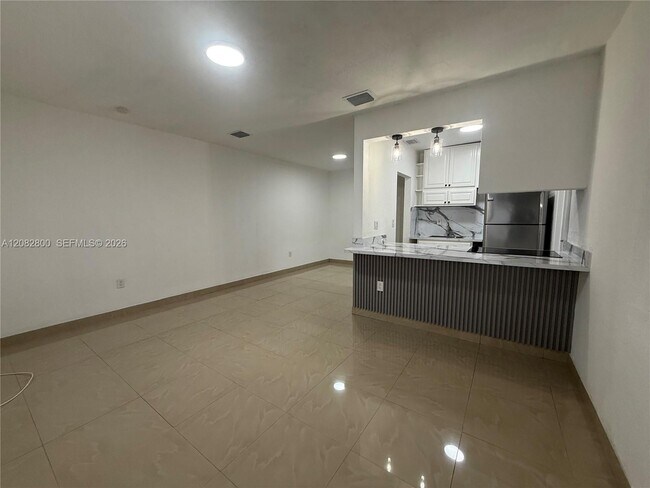 Foto del edificio - 4885 NW 4th St