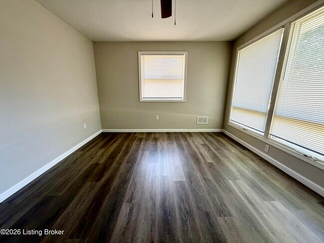 Foto del edificio - 5303 Hosta Ln