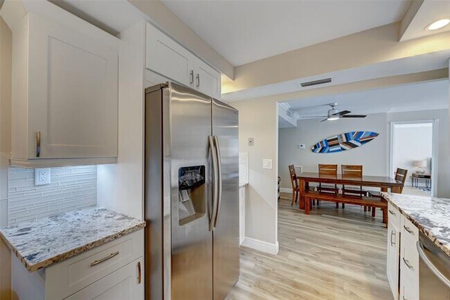 Foto del edificio - 531 N Ocean Blvd