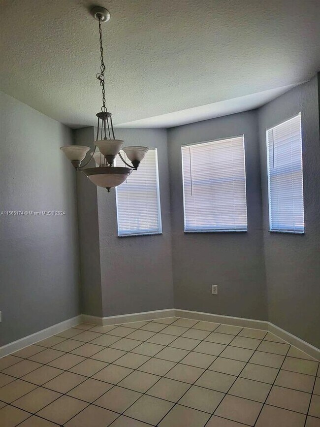 Foto del edificio - 1543 SE 25th Street 207, Homestead, FL 33035
