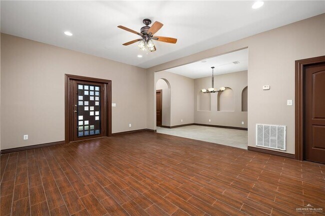 Building Photo - 3105 S Casa Linda St