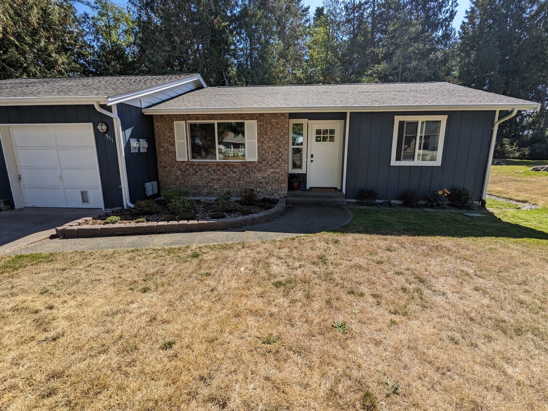 511 Oakmont St NW, Coupeville, WA 98239 Townhome Rentals in