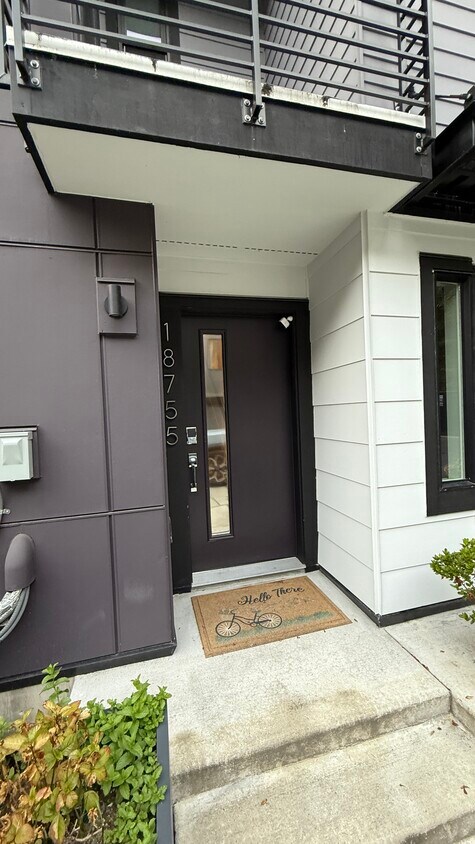 Foto principal - 18755 76th Ave W