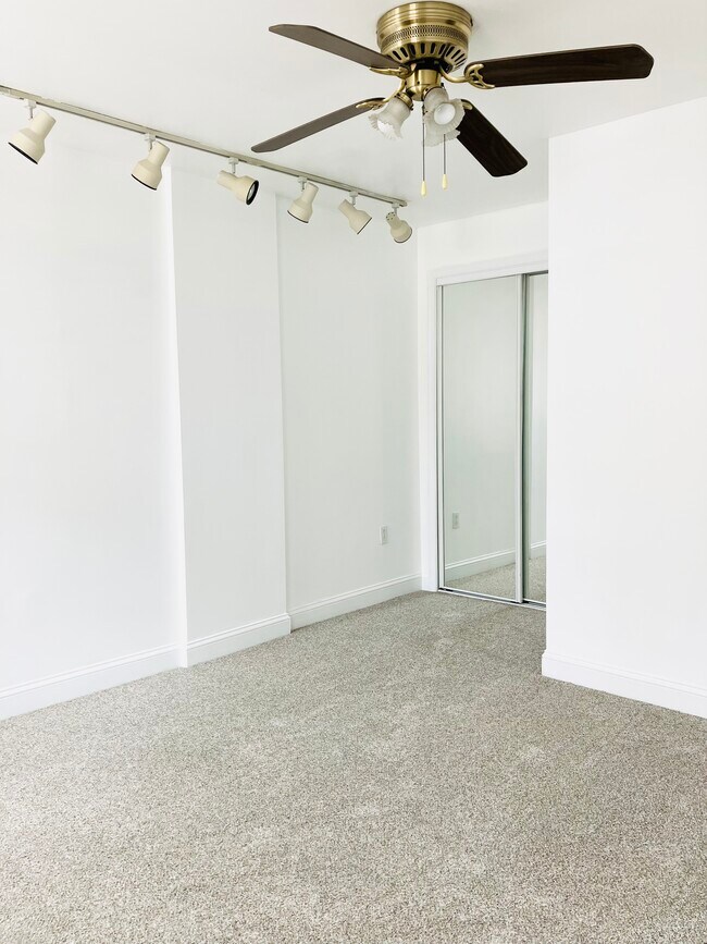 1st floor BR & closet - 143 Davis St