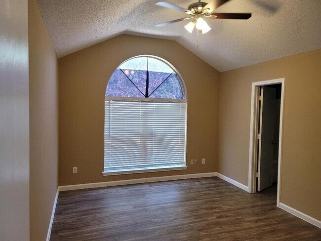 Foto del edificio - 7320 Nantucket Dr