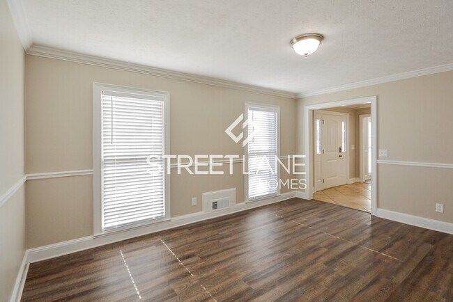 Building Photo - Now offering $500 off first full month!!