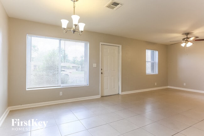 Building Photo - 2559 NW 62nd Terrace