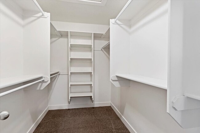 Building Photo - 141 W 620 S