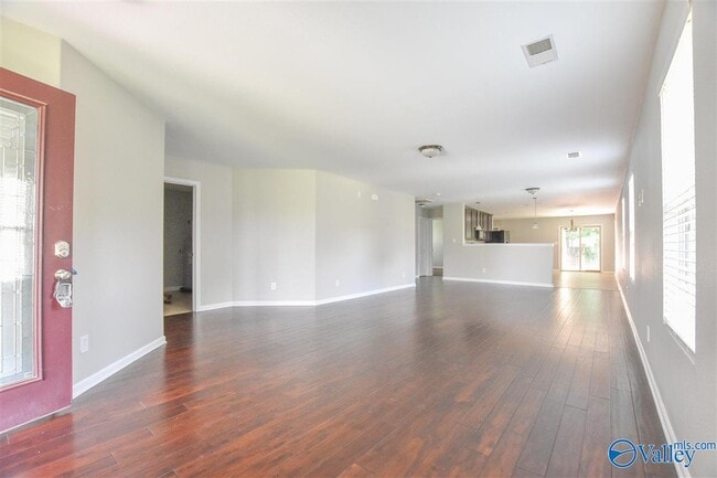 Building Photo - 189 Bermuda Lakes Dr