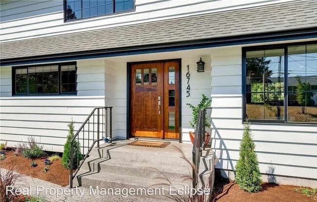 Building Photo - 5 br, 4 bath House - 16745 Burke Ave N.