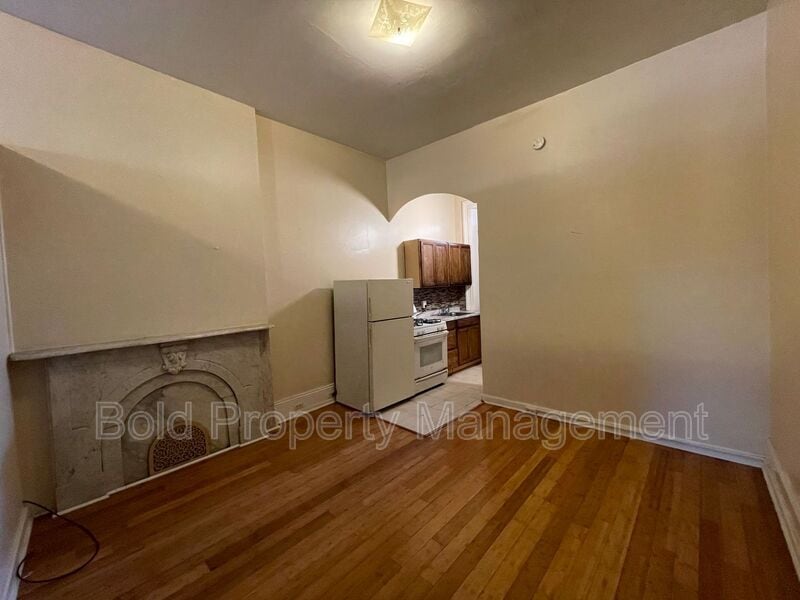 Primary Photo - 310 S 5th St