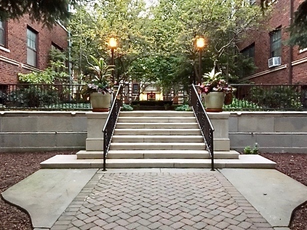 Foto principal - 844 Hinman Ave