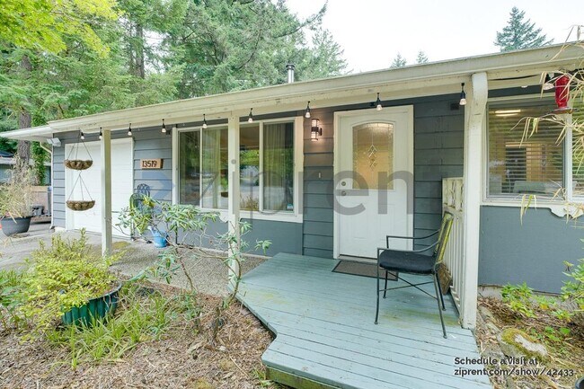 Foto del edificio - 13519 97th Ave NW