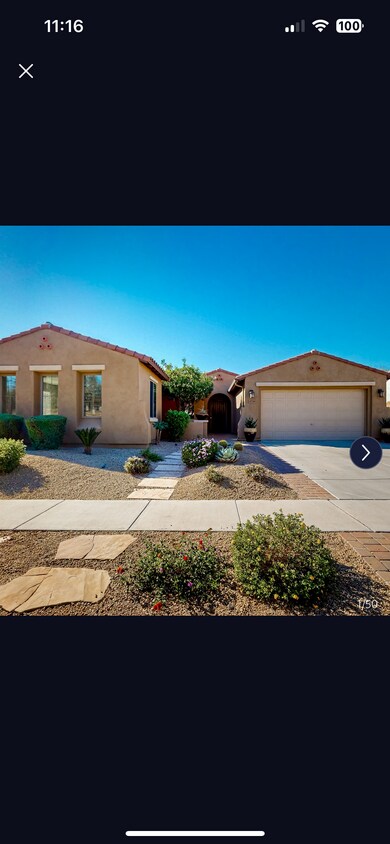 Front yard/driveway - 32718 N 18th Ln